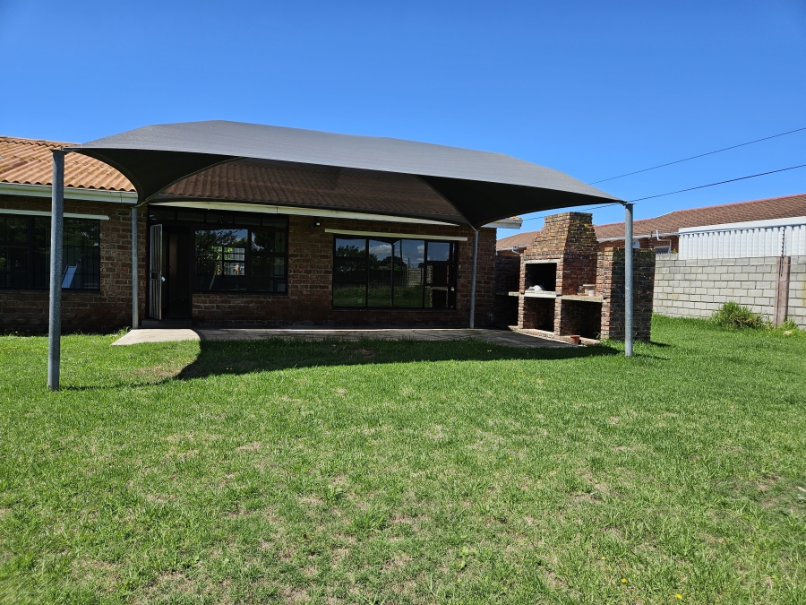 4 Bedroom Property for Sale in Kabega Park Eastern Cape